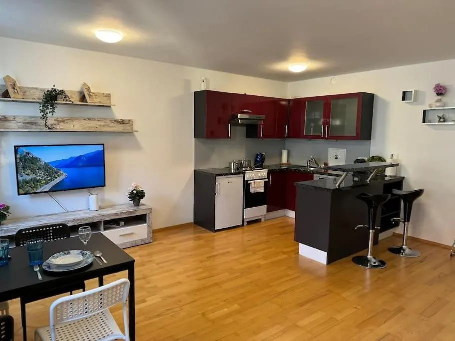 Apartment Fuer 3 Beim Westbahnhof Vienna 0*,  Austria