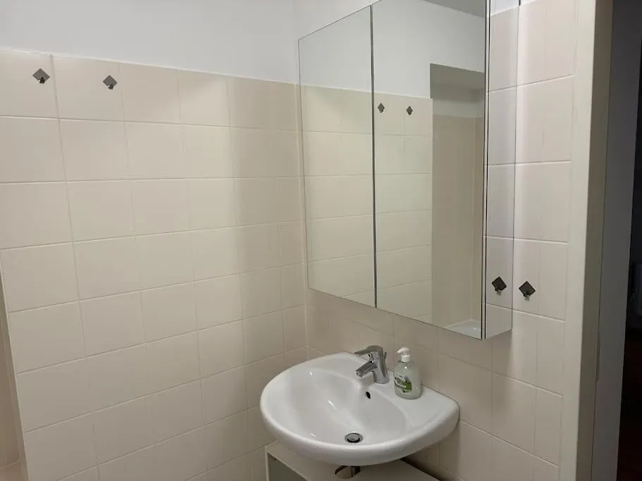 Apartment Fuer 3 Beim Westbahnhof Vienna Austria