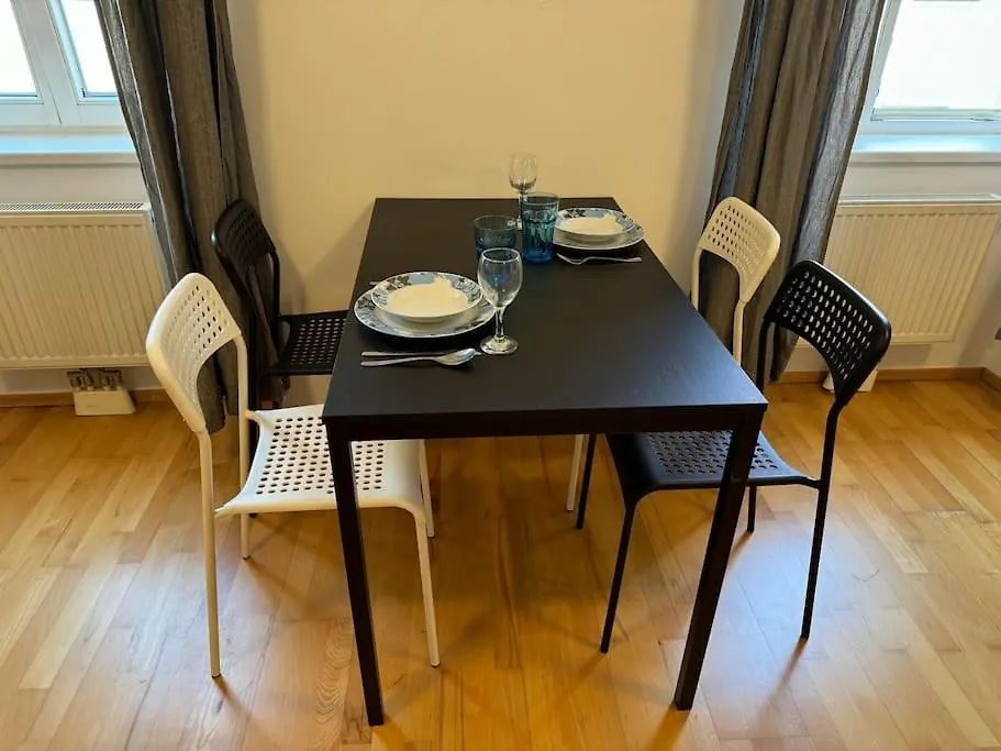 Apartment Fuer 3 Beim Westbahnhof Vienna